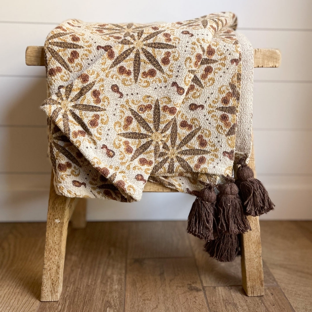 Medallion printed throw blanket by bloomingville